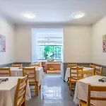 Italia Hotel 2*